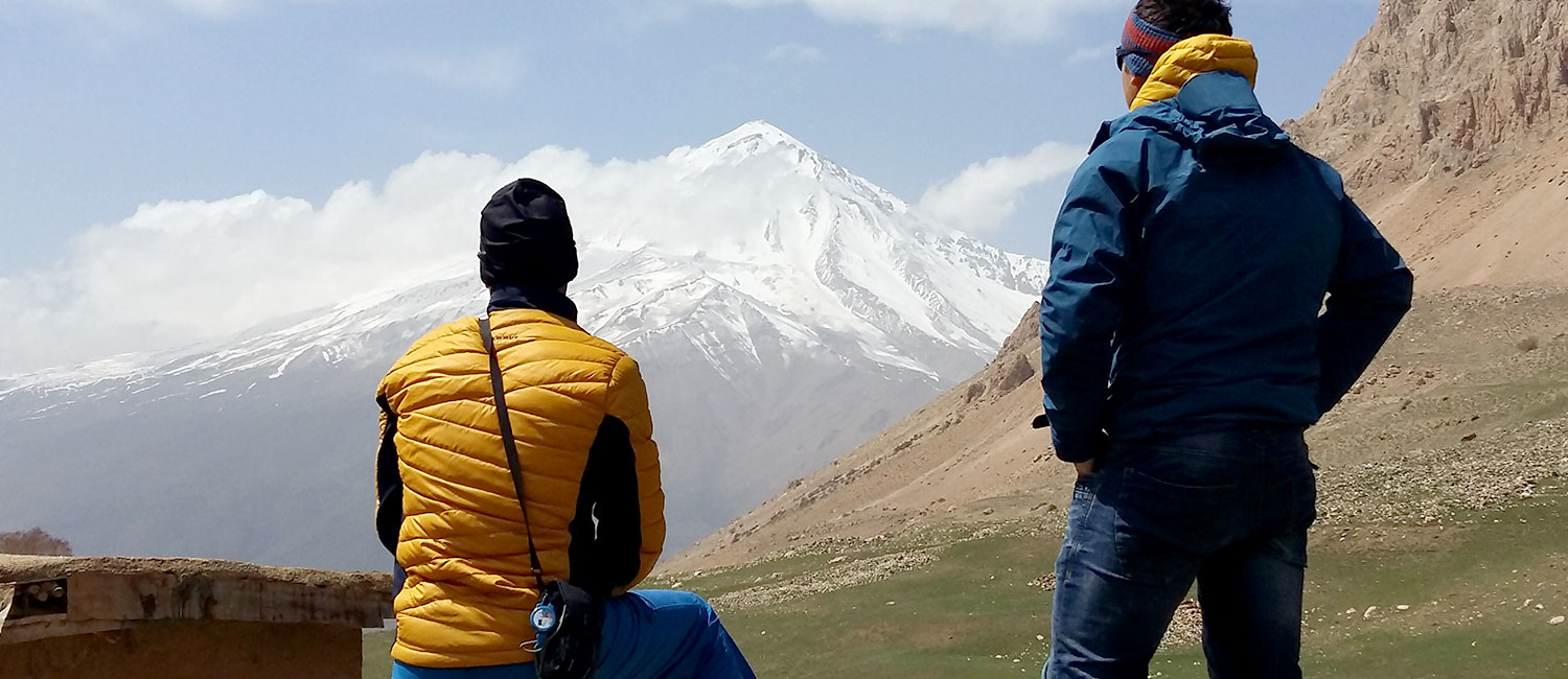 Damavand 5610m climbing 