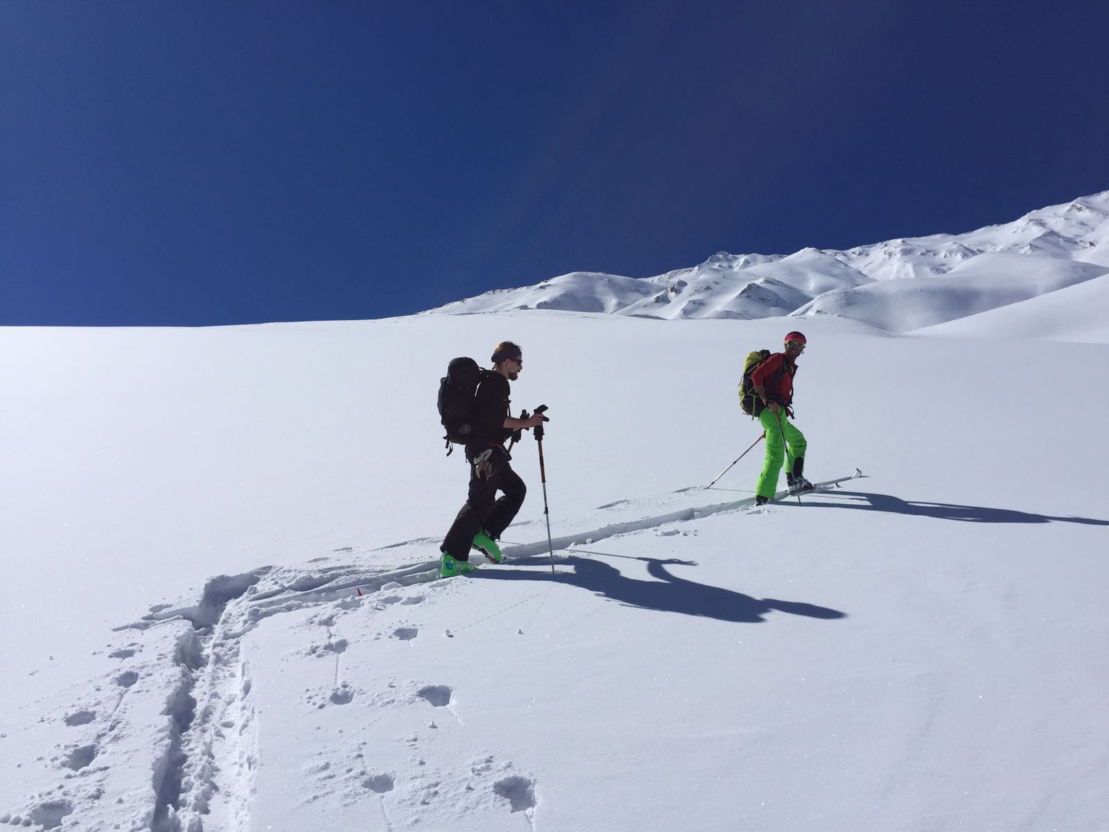 Ski touring in Zardkouh & Desert trekking 