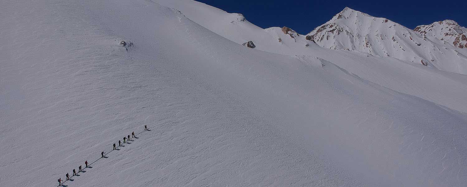 Ski touring in Zardkouh & Desert trekking <