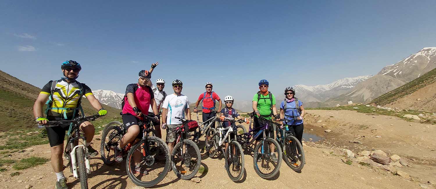 Cycling Lar national park<