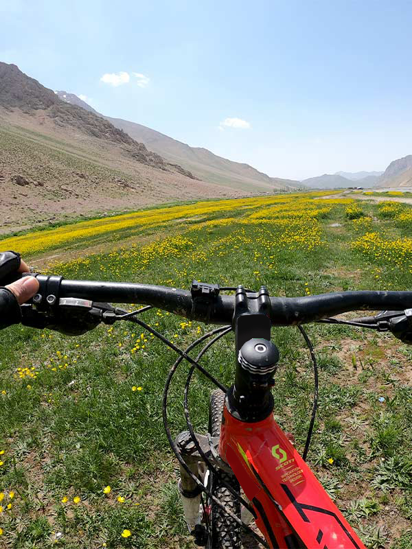 cycling Lar national park