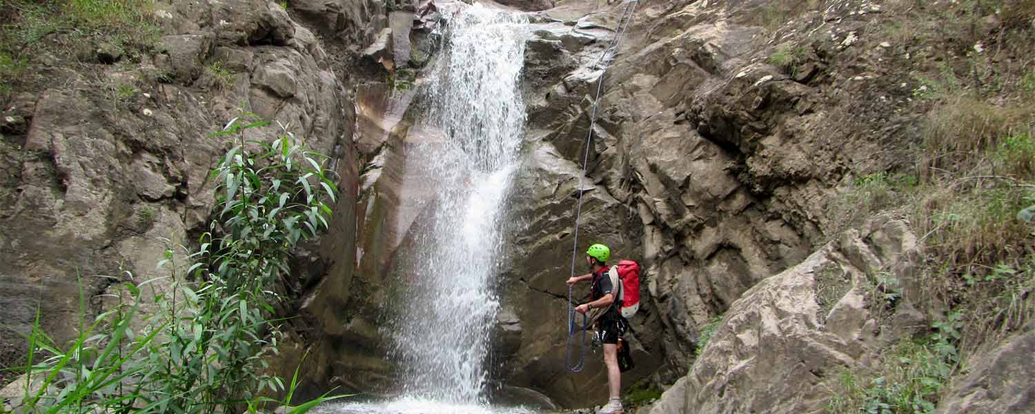 Canyoning in Alamut