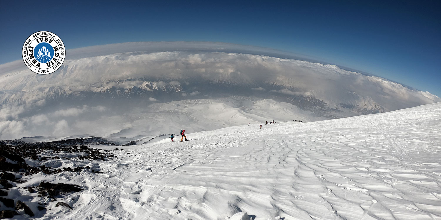 Skier au volcan Damavand